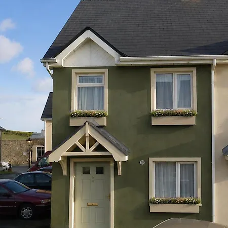 Townhouse Sleeps 8 - Garden Wifi Free Parking Belmullet