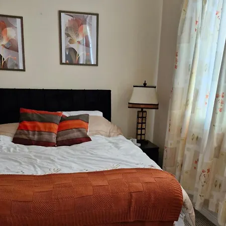 Townhouse Sleeps 8 - Garden Wifi Free Parking * Belmullet