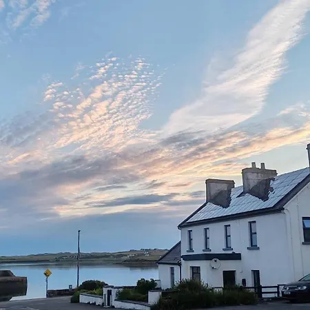 Townhouse Sleeps 8 - Garden Wifi Free Parking *